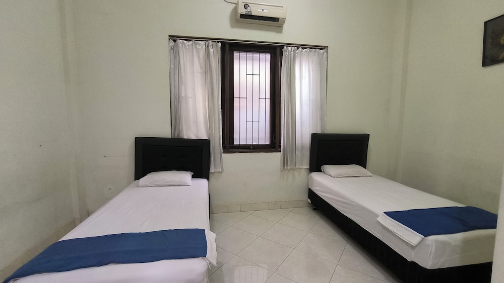 Deluxe Twin Room - Photo 1