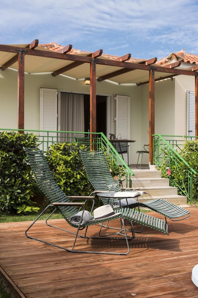 Villa photo 2