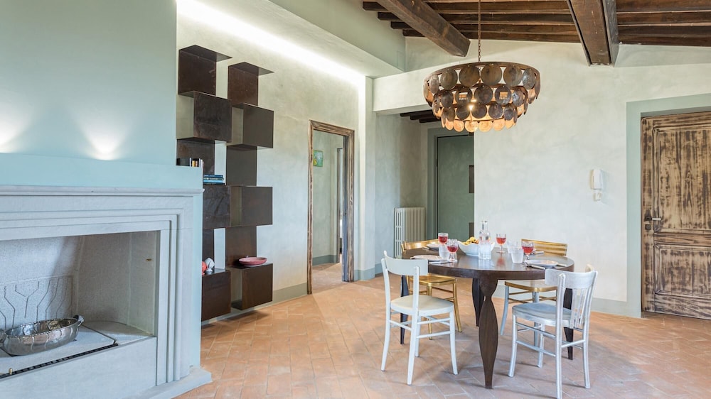 Villa photo 2