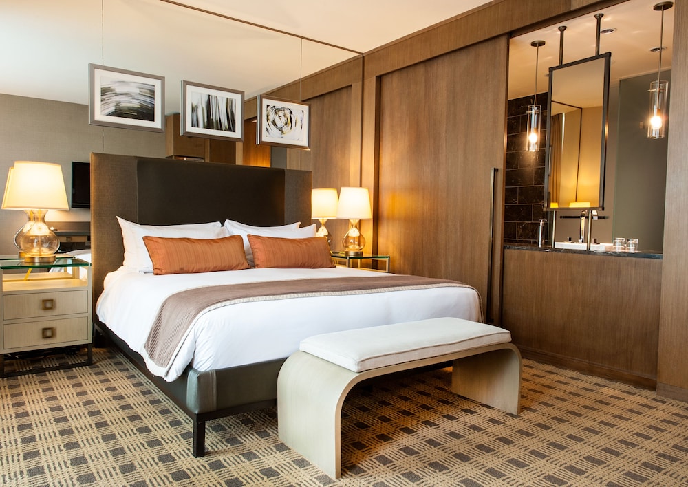 One Bedroom Suite - Photo 5