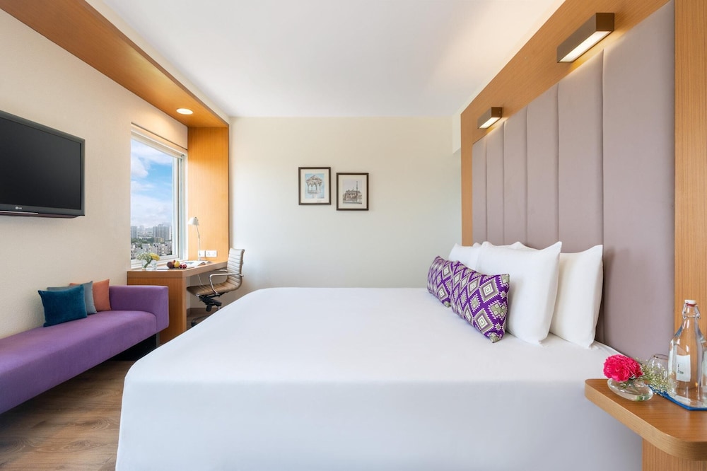 Deluxe Suite photo 2