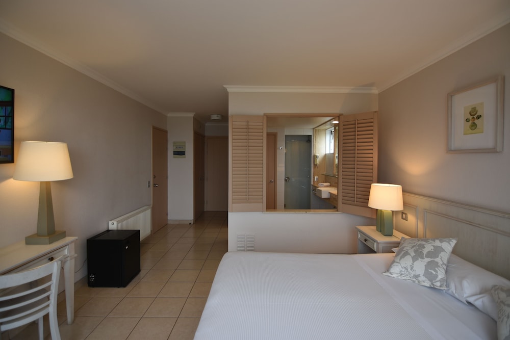 Standard Double Room, Ocean View photo 2