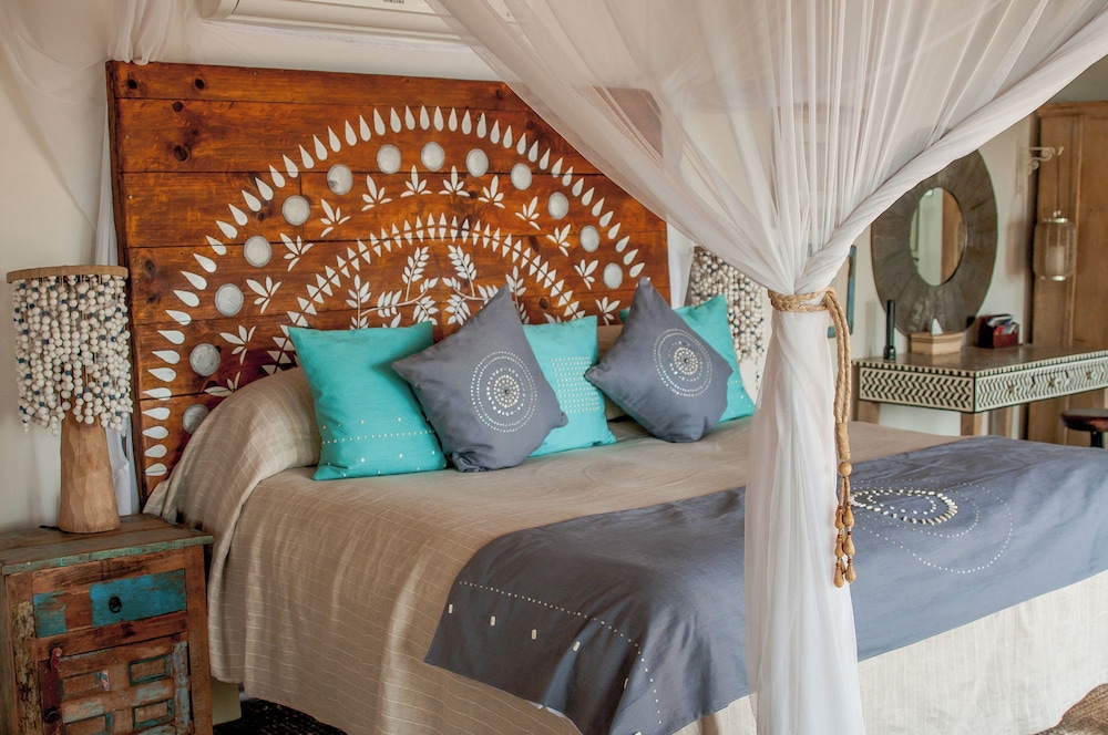 Honeymoon House photo 1