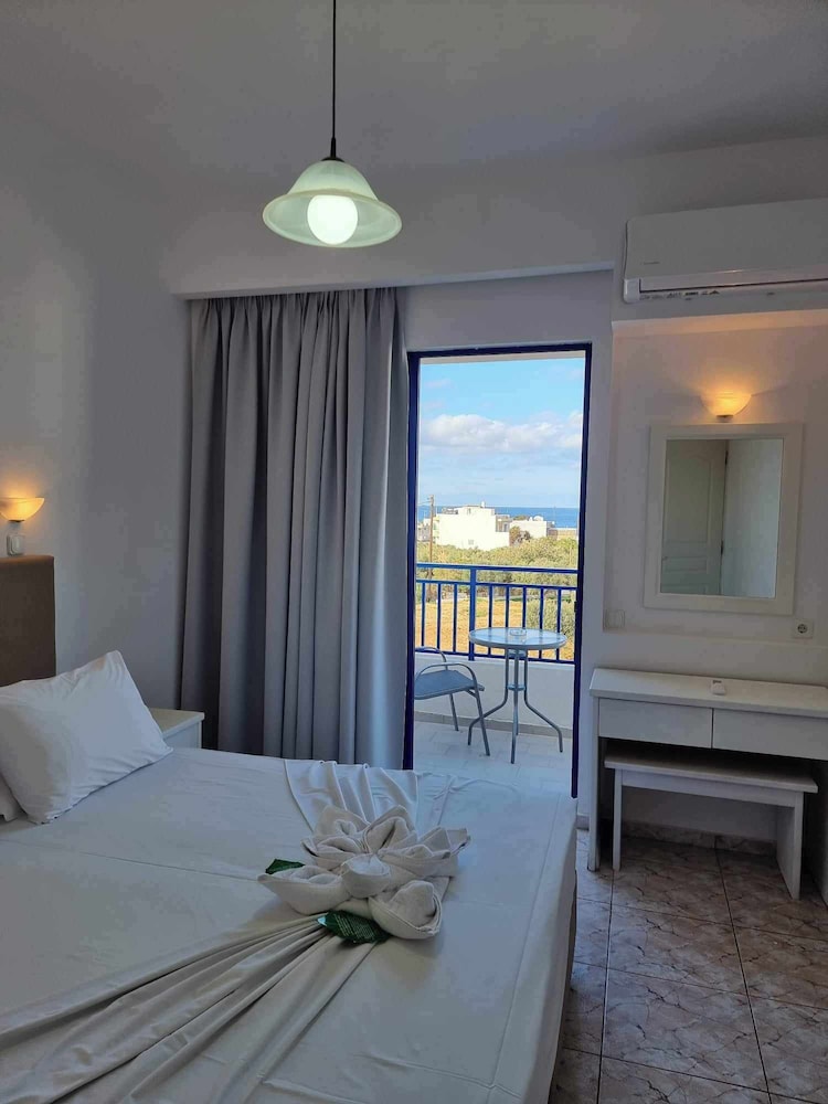 Suite, Sea View