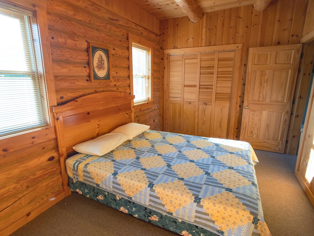 Cabin, Partial Lake View photo 3