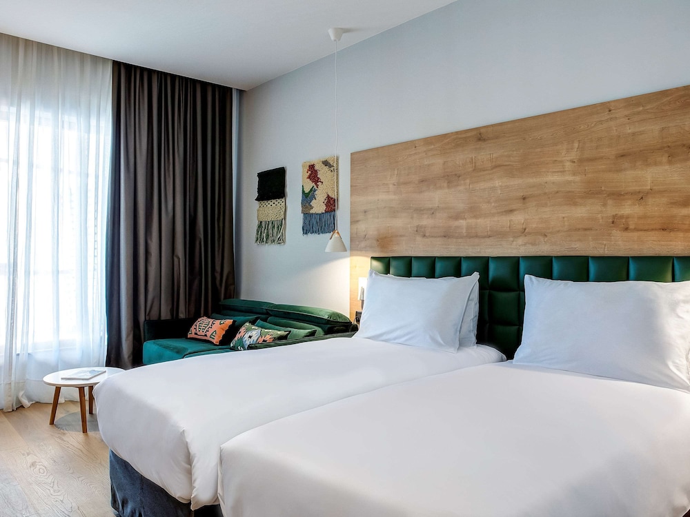 Superior Twin Room, 2 Twin Beds, Balcony photo 3