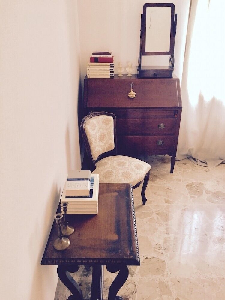 Triple Room, Private Bathroom, City View photo 3
