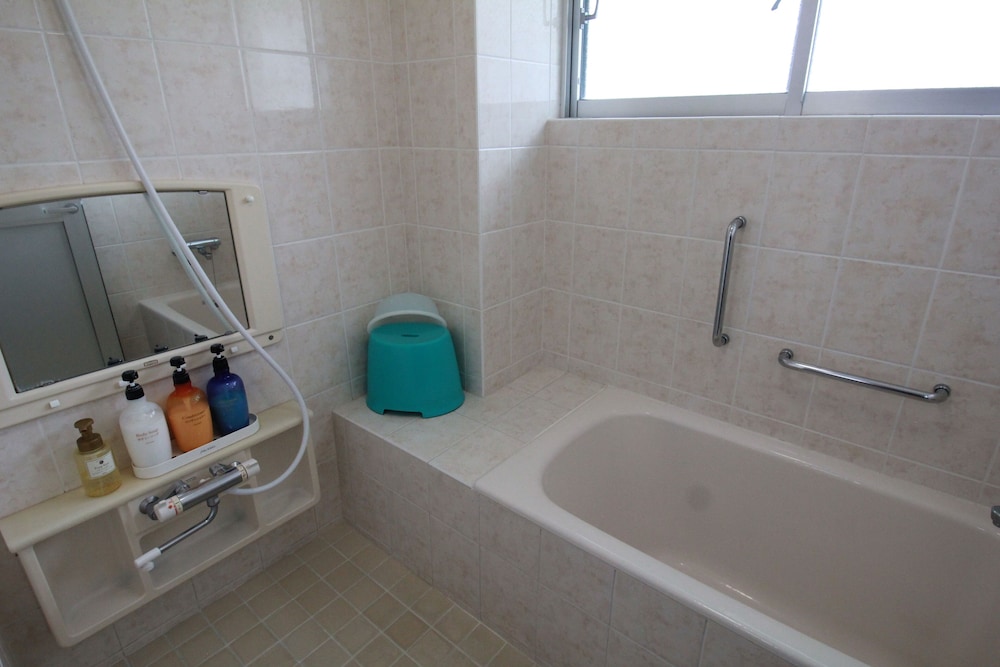 Standard Room, 3 Bedrooms (4th Floor, No Elevator) photo 3
