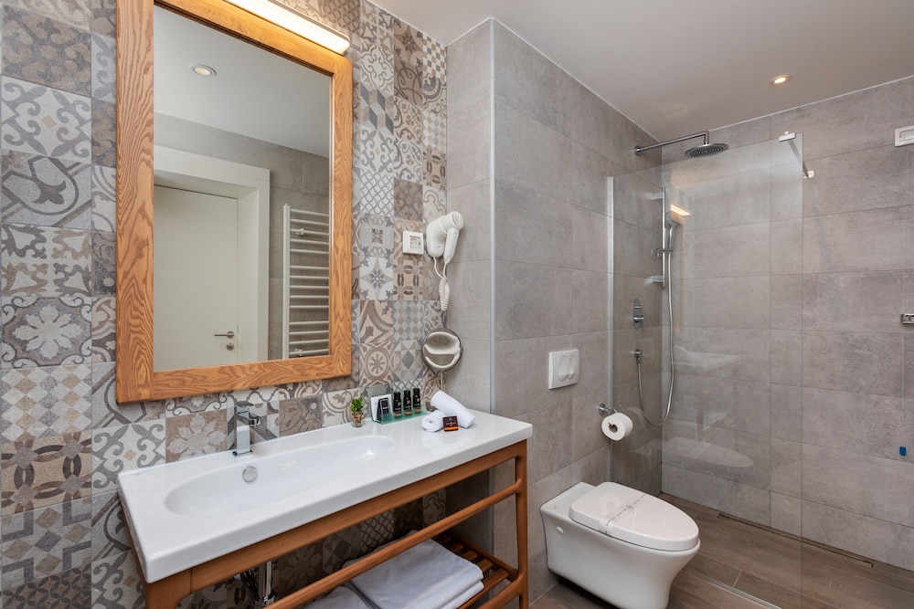 Superior Triple Room photo 2