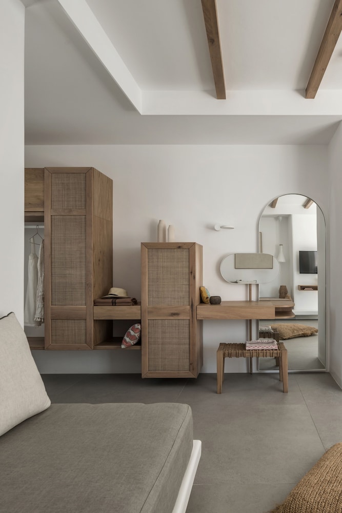 Deluxe Suite - Photo 2