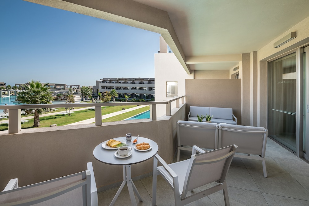 Family Suite, Pool View