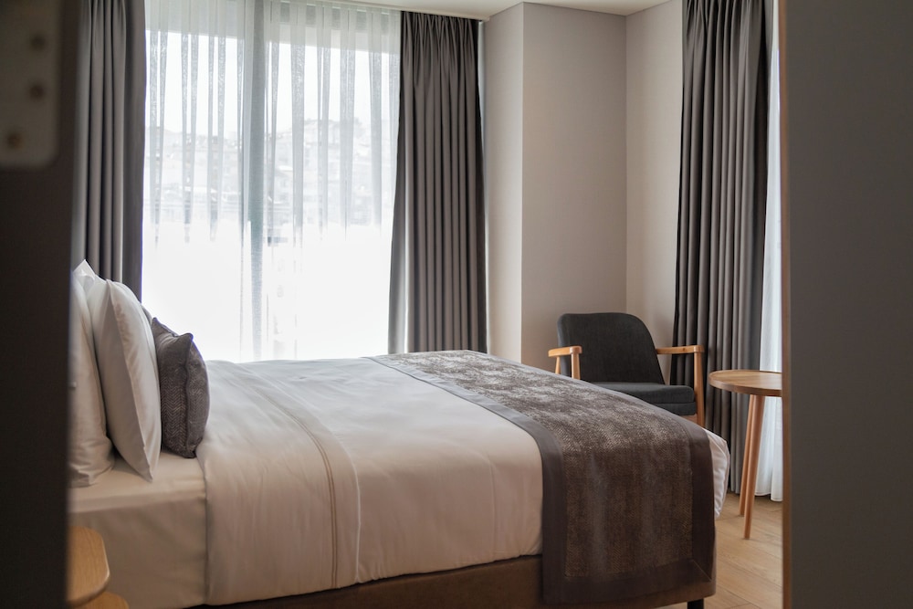 Deluxe Apartment, 2 Bedrooms, Balcony, City View photo 2