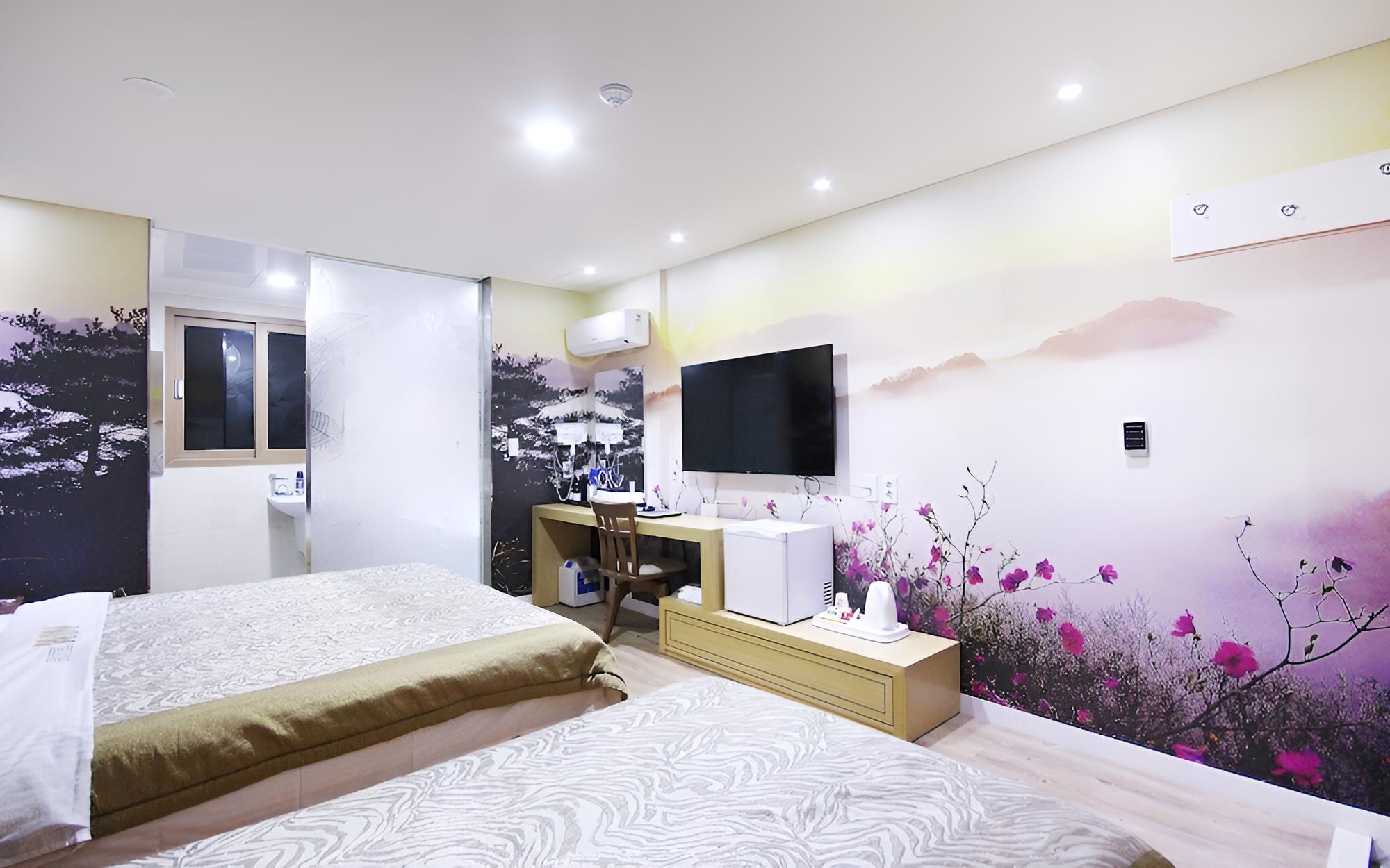 Room (TWIN - Safe Accommodation (Double + D) photo 3