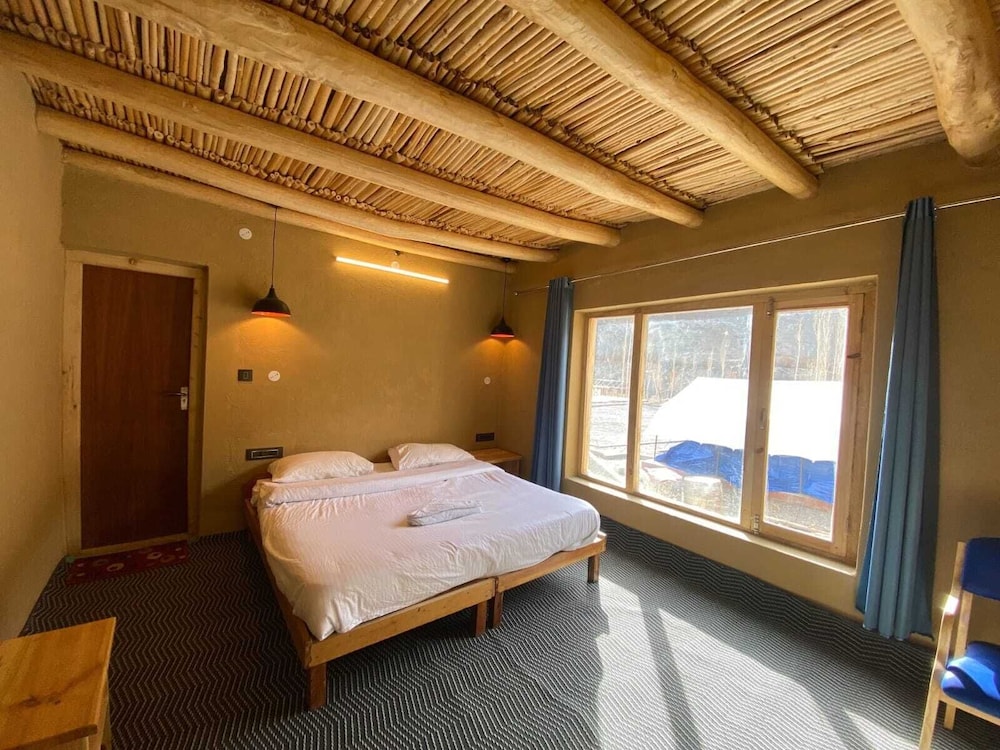 Deluxe Room - Photo 3