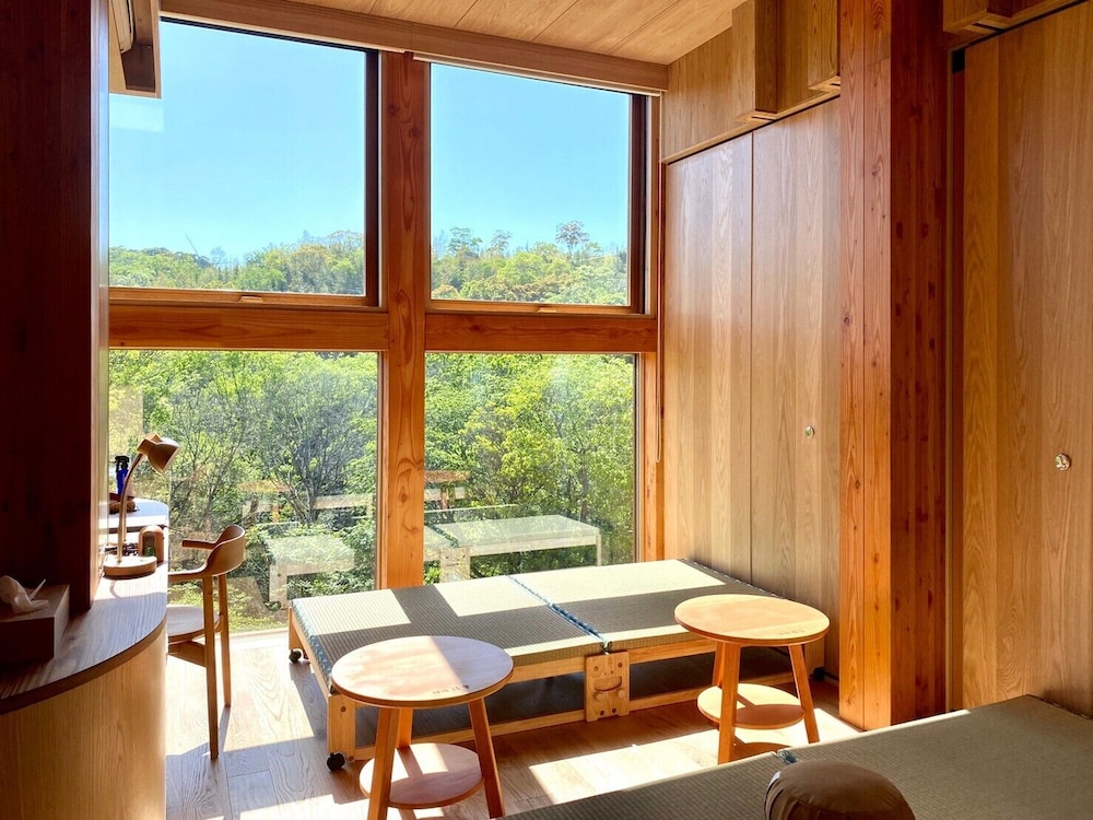 Temple Lodging with Meditation Plan (Twin Room, Non-Smoking)