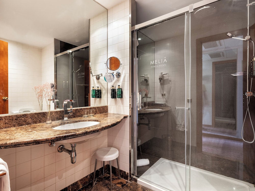 Melia Room, Double Room, Pool View - Photo 8