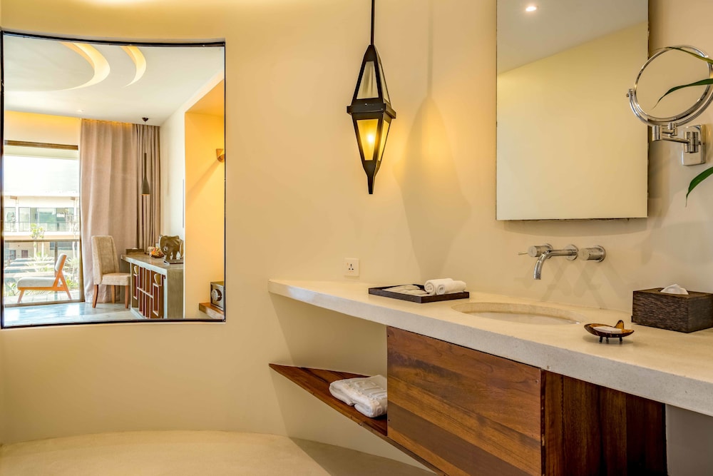 Junior Suite Double Pool View photo 3