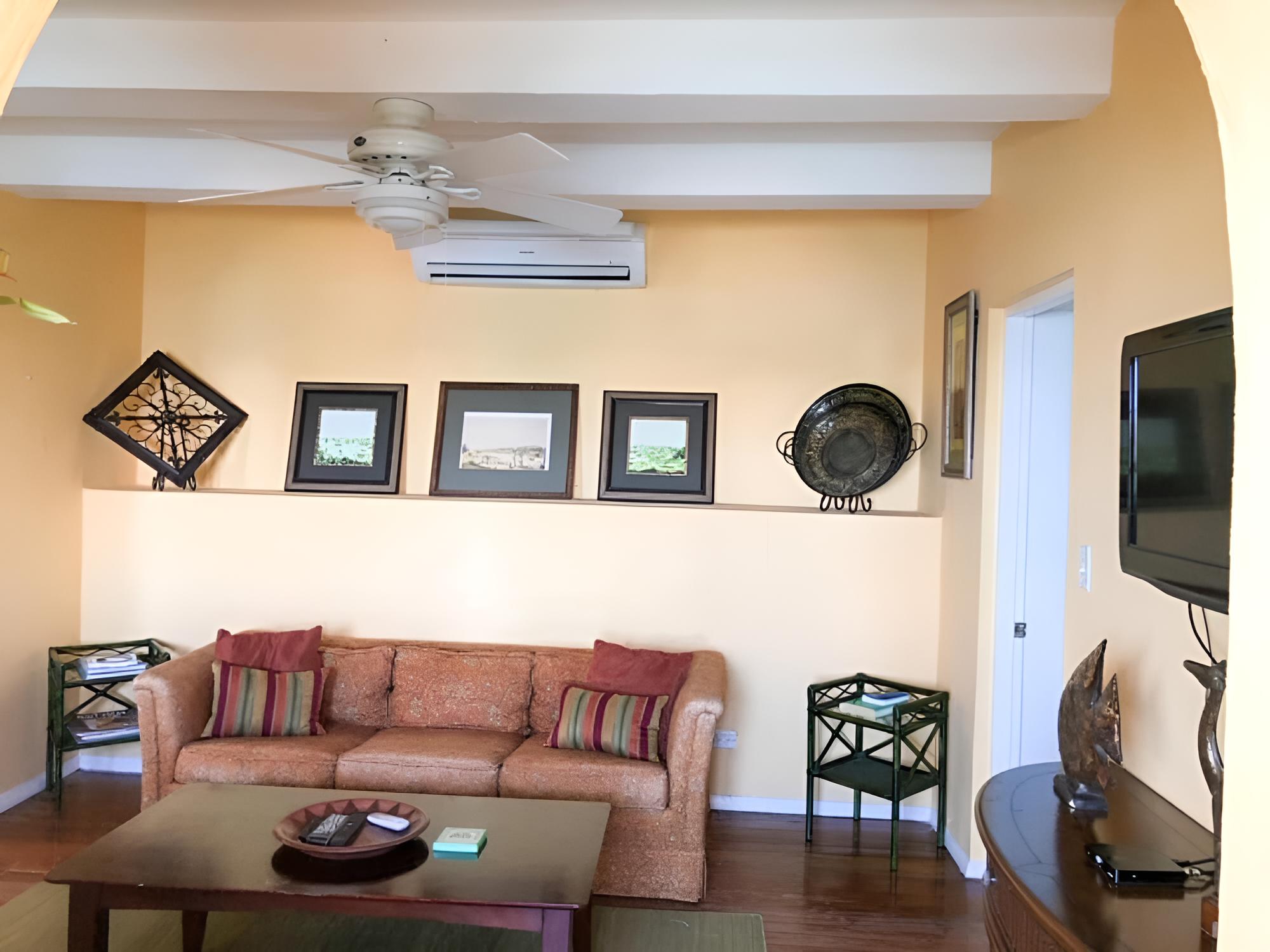 Apartment photo 1