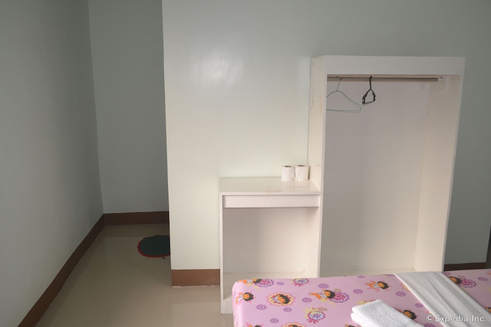 Standard Twin Room photo 2
