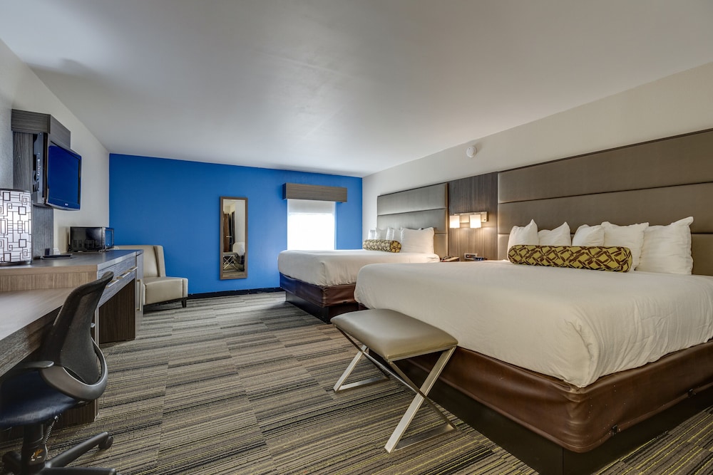 Junior Suite, Multiple Beds - Photo 6