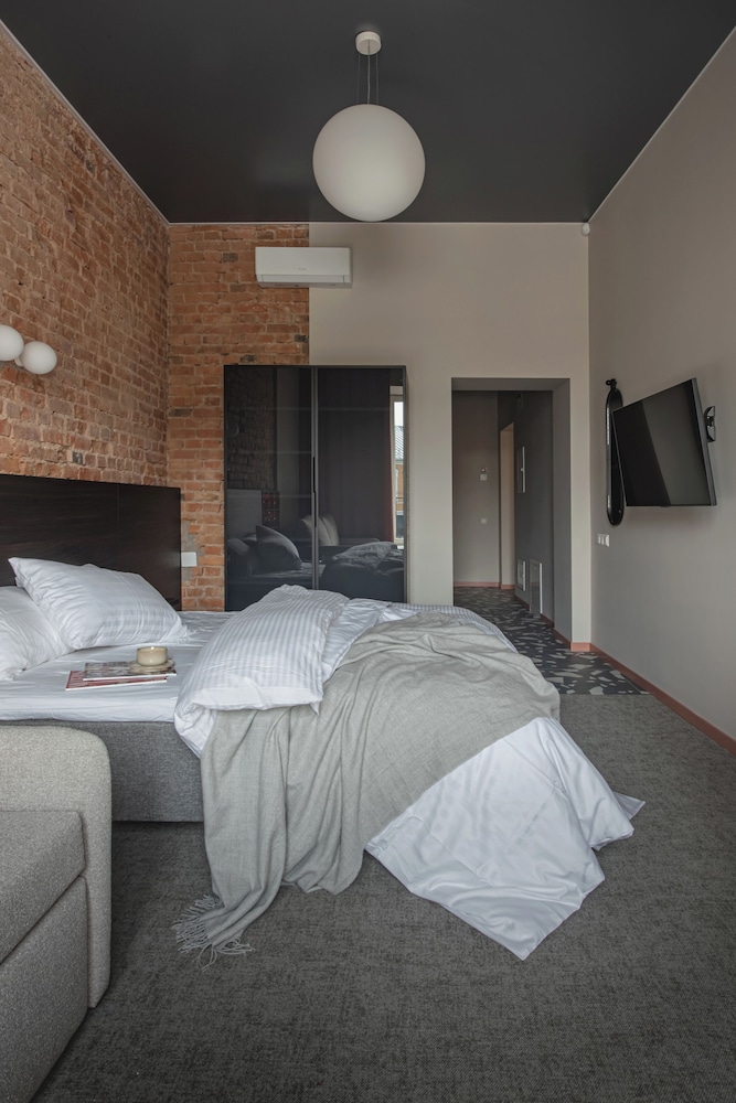 Design Room, City View - Photo 17