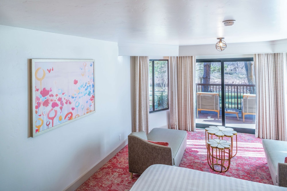 Grand Suite, 1 King Bed (Riverside) - Photo 2