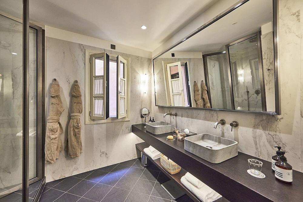 Grand Mediterranean-Double Deluxe - Photo 4
