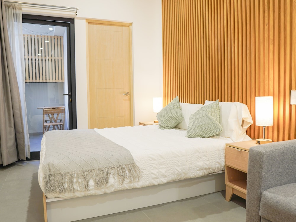 City Studio Suite, 1 Queen Bed with Sofa bed, Terrace
