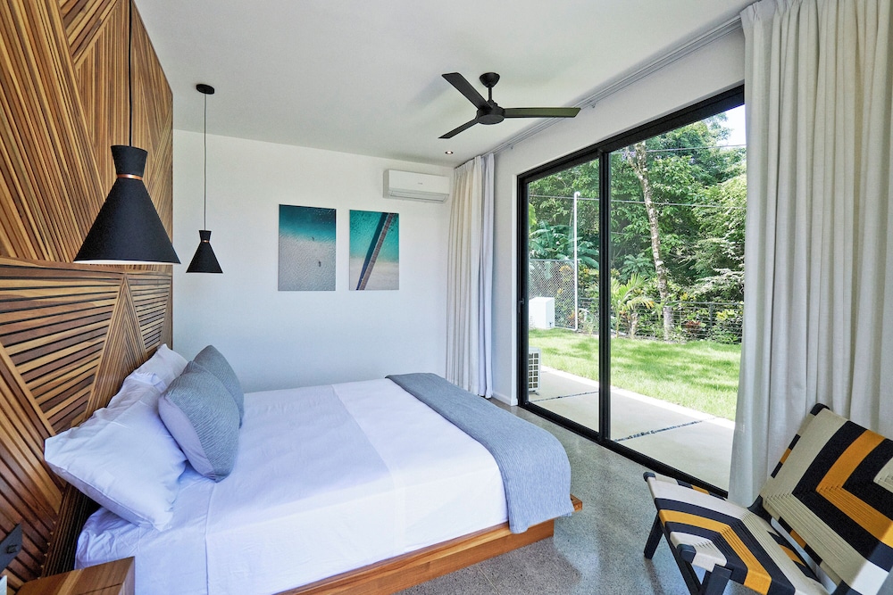 Panoramic Villa, Multiple Bedrooms, Ocean View photo 3