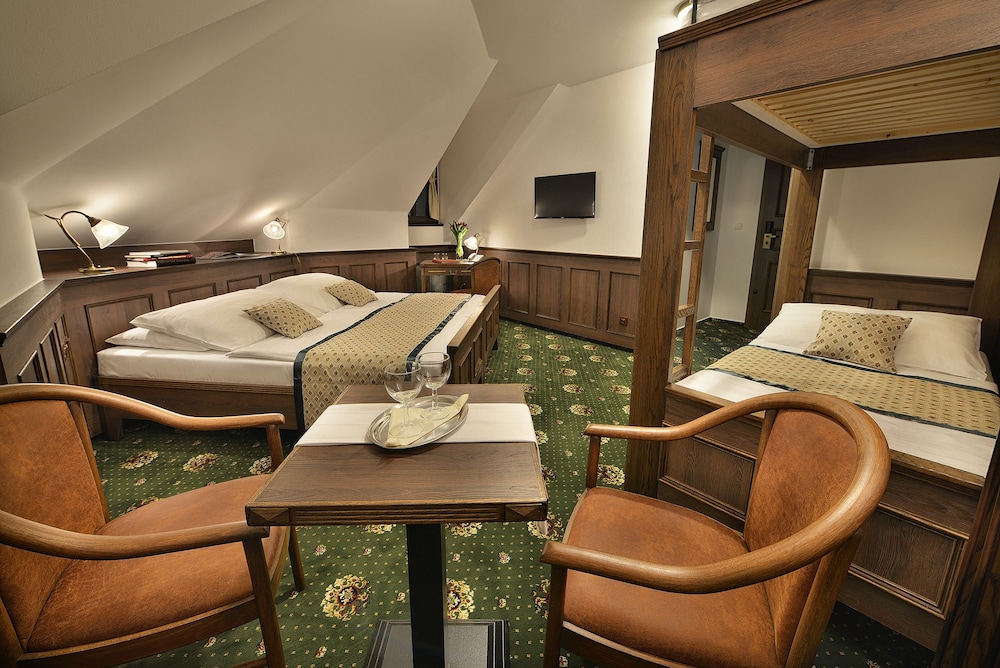 Comfort Quadruple Room, Non Smoking
