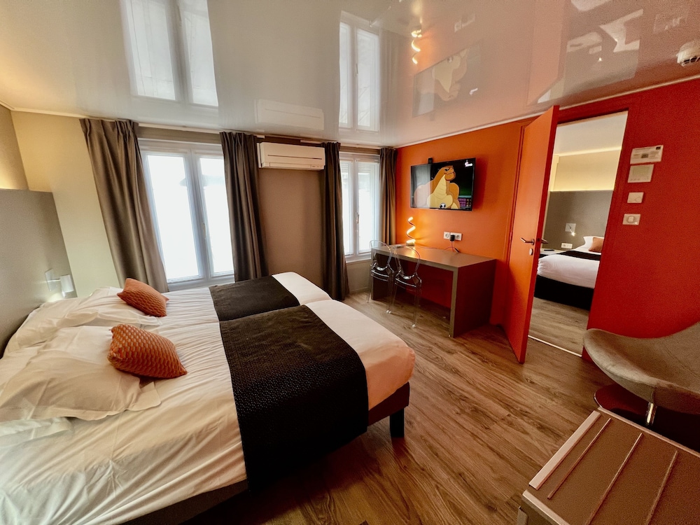 Quadruple Room, 2 Bedrooms photo 1