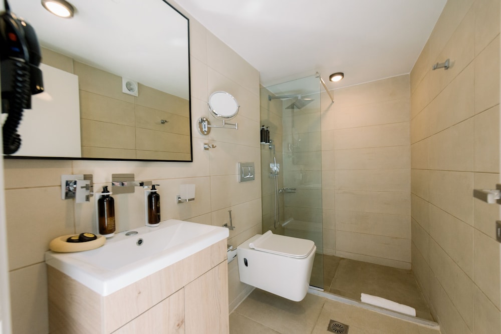 Villa photo 2