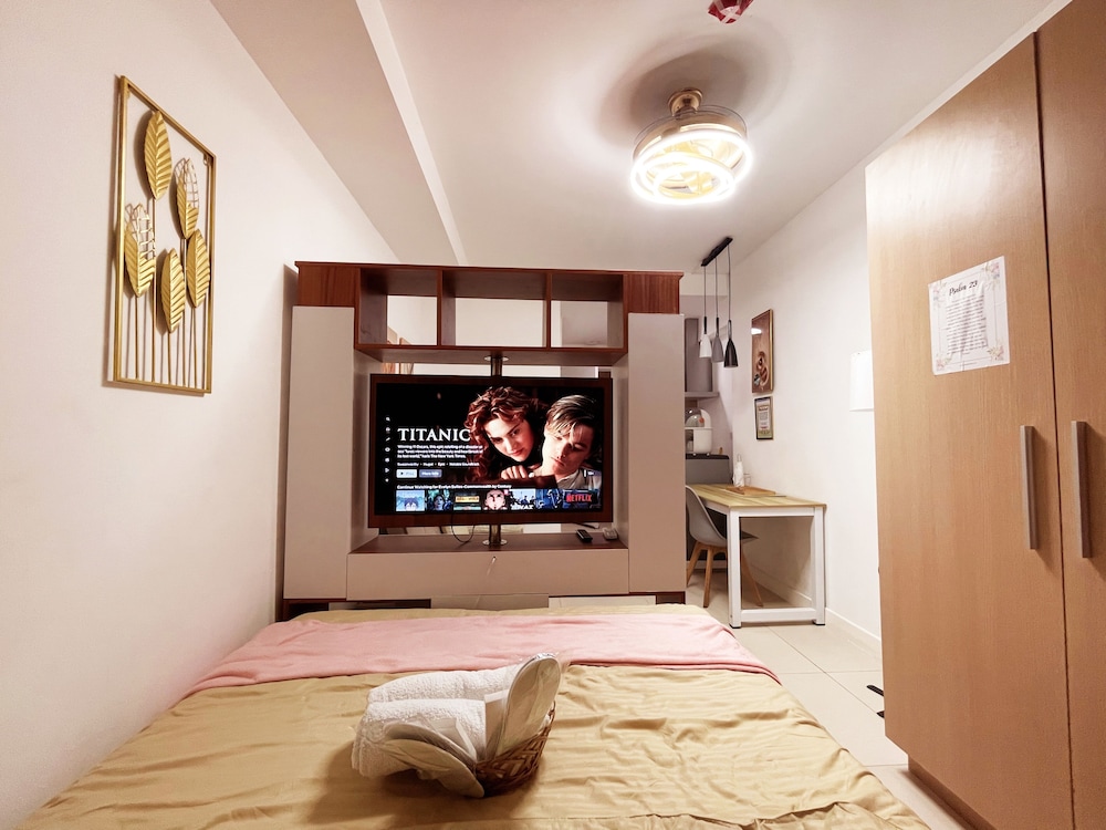 Standard Studio Suite, Garden View photo 1