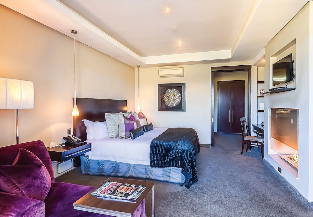 Luxury Studio Suite photo 2