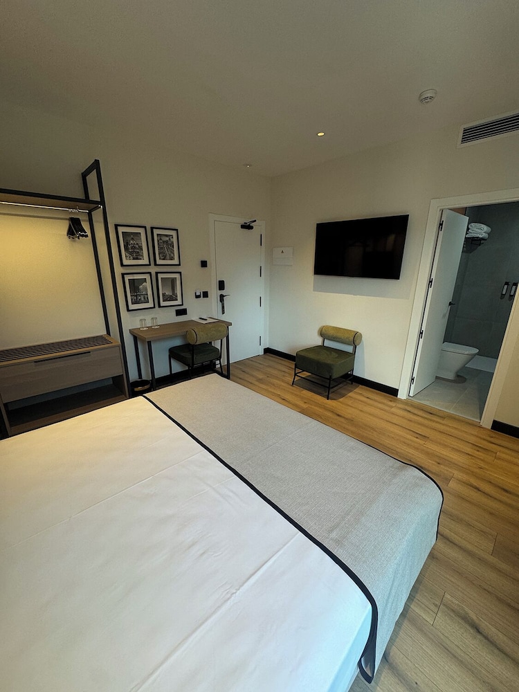 Double or Twin Room photo 3