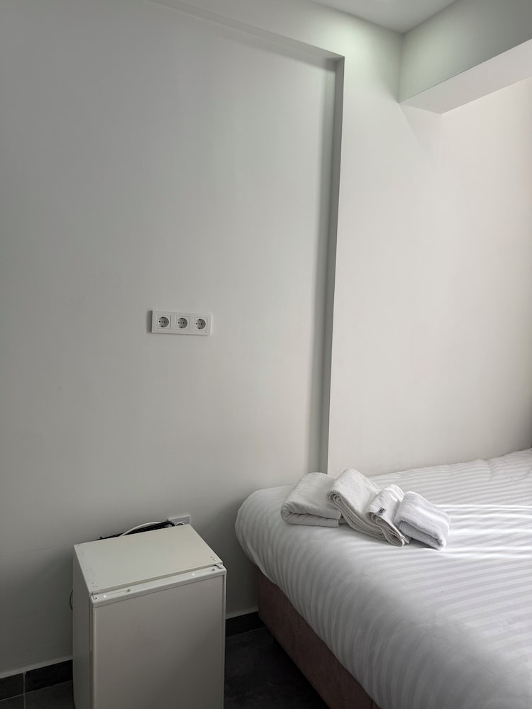 Economy Room - Photo 7