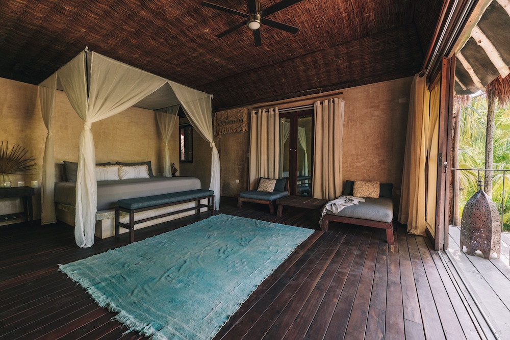 Deluxe Suite - Photo 2