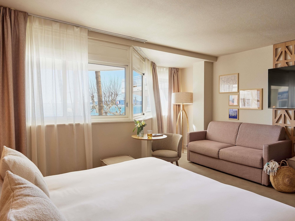 Junior Suite, 1 Double Bed, Sea View - Photo 1