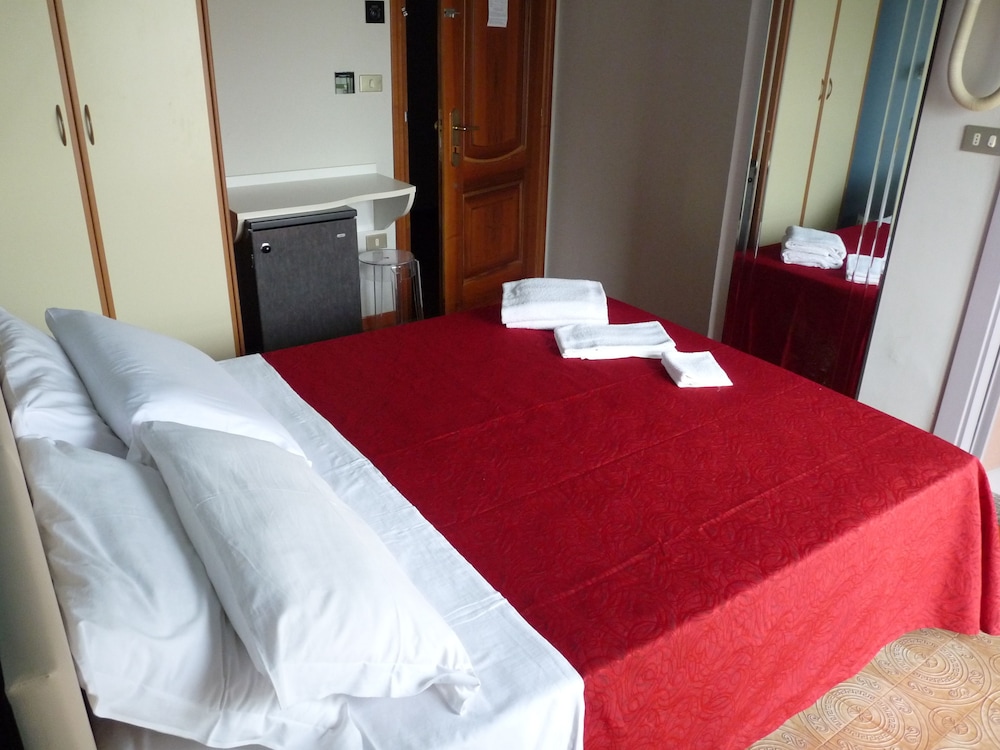 Quadruple Room, Balcony, Sea View photo 3