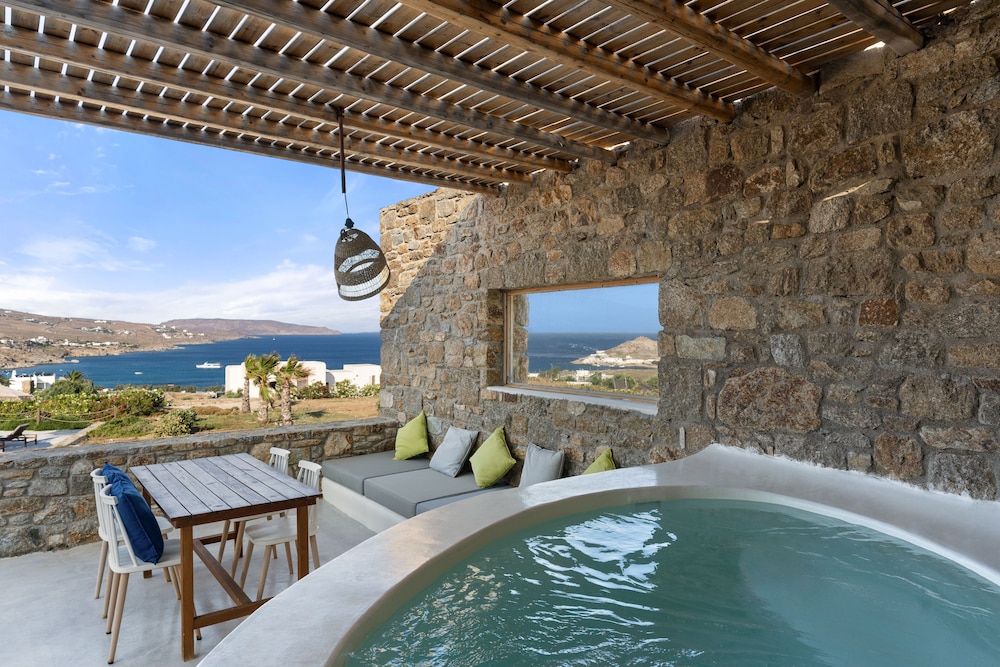 Superior Suite, Jetted Tub, Sea View - Photo 17