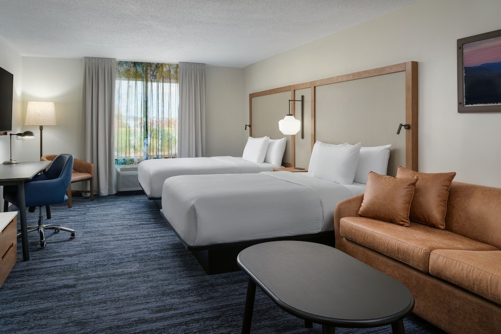 Room, Multiple Beds