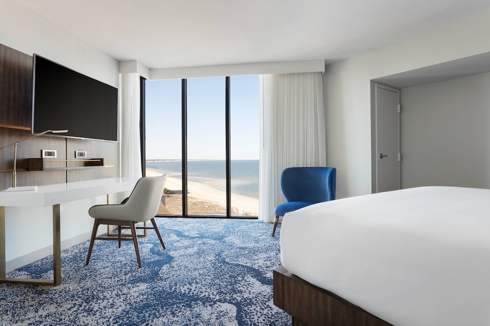 Deluxe Suite, 2 Bedrooms, Balcony (View)