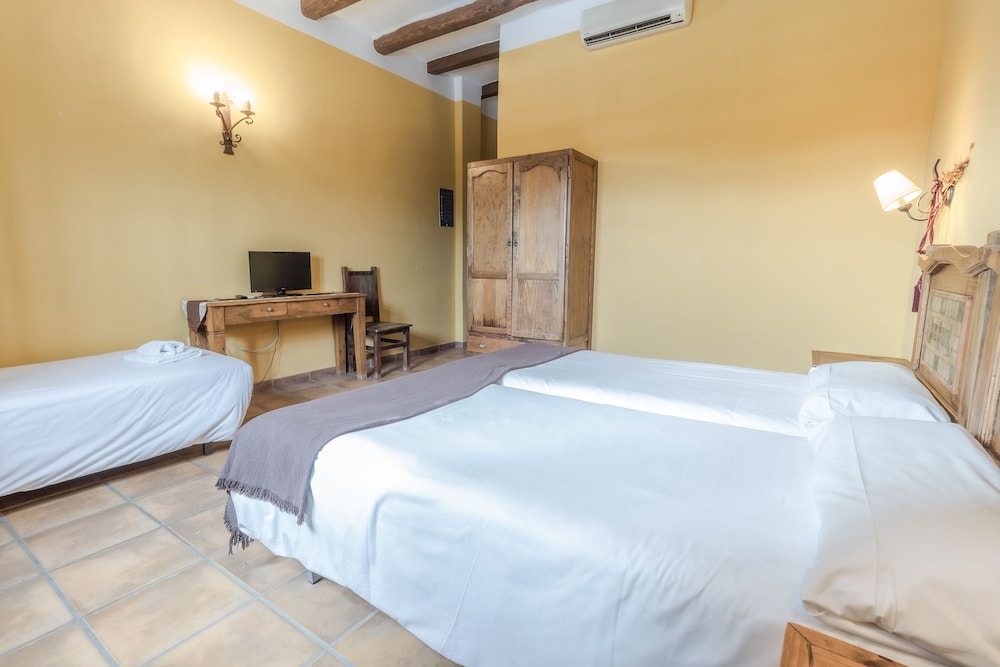 Premium Triple Room - Photo 5