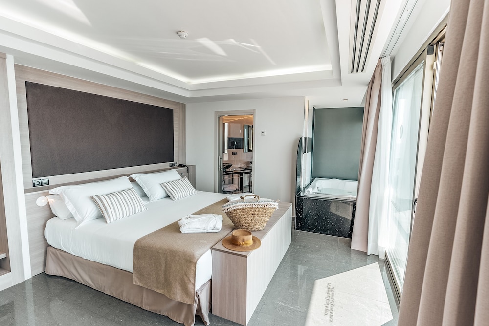 Premium Room, Balcony, Oceanfront (Premium Experience)
