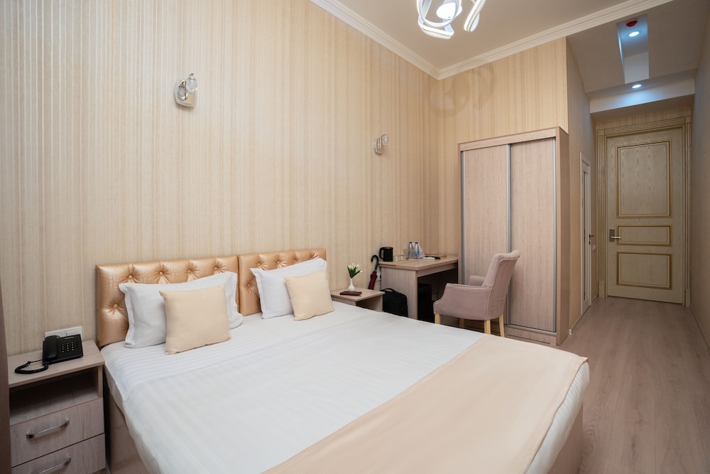 Standard Double Room - Photo 1
