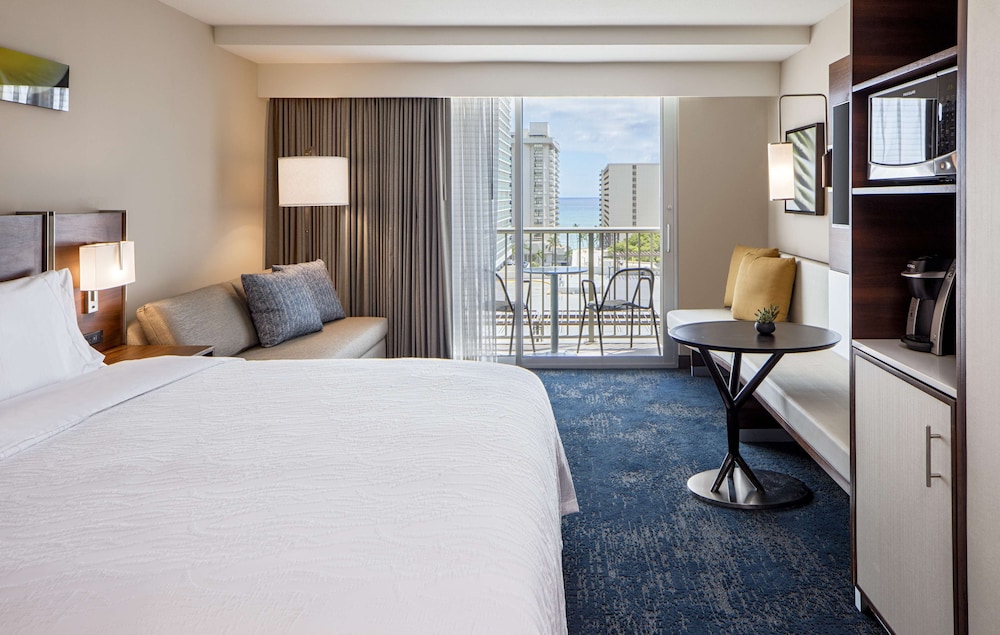 Suite, 1 Bedroom, Accessible (Roll-In Shower)