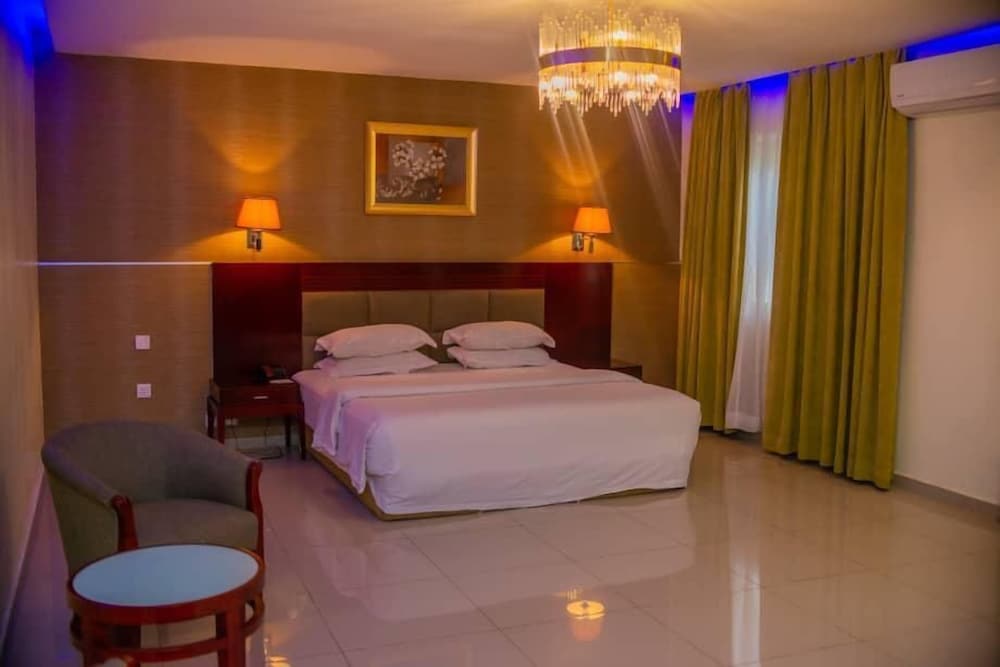 Presidential Suite photo 1
