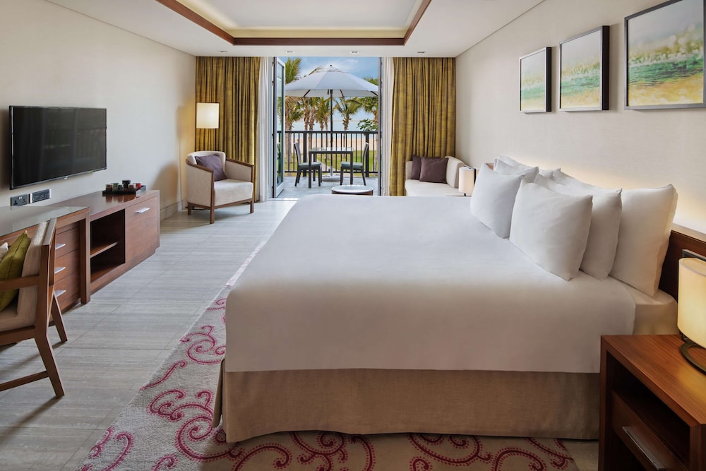 Sea View Residence Junior Suite, Lounge Access, Butler Service & Mall Shuttle
