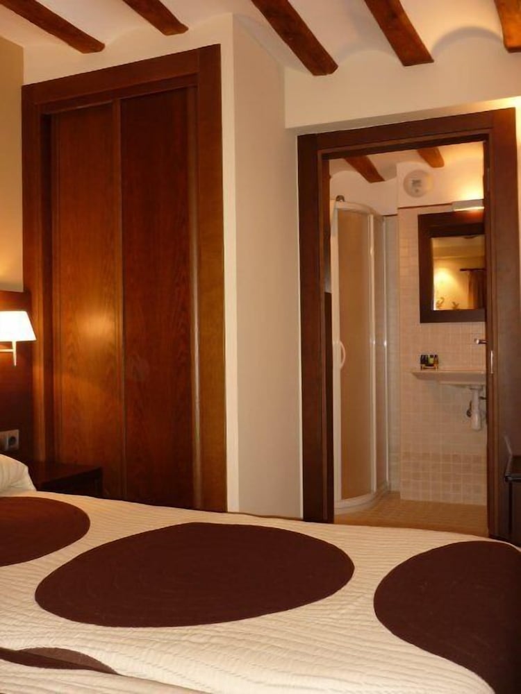 Triple Room (Avena)