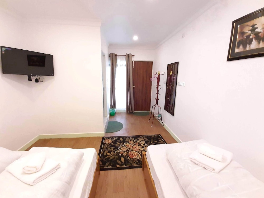 Standard Double or Twin Room, Private Bathroom, Garden View photo 2